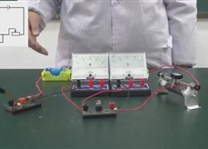 2018年中考物理备考实验微课：30.测量小灯泡的电功率