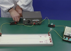 【淘知学堂】人教版九年级物理全册《16.3 探究影响导体电阻大小的因素》课程同步实验演示视频